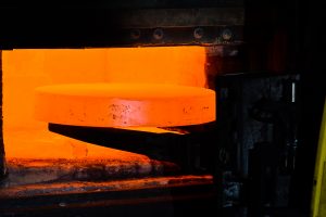forging a metal plate